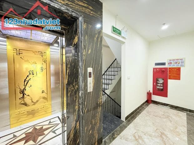 Bán nhà mặt phố Chùa Láng 100m2, 8T thang máy, MT6m kinh doanh 2 thoáng hiếm Đống Đa
