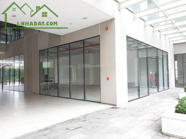 Cho thuê Shophouse Chung Cườ Cù De Capella Lương Đình Cù Q2, giá thuê tùm 15$/m2