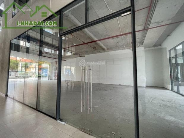 Cho thuê Shophouse Chung Cườ Cù De Capella Lương Đình Cù Q2, giá thuê tùm 15$/m2 2