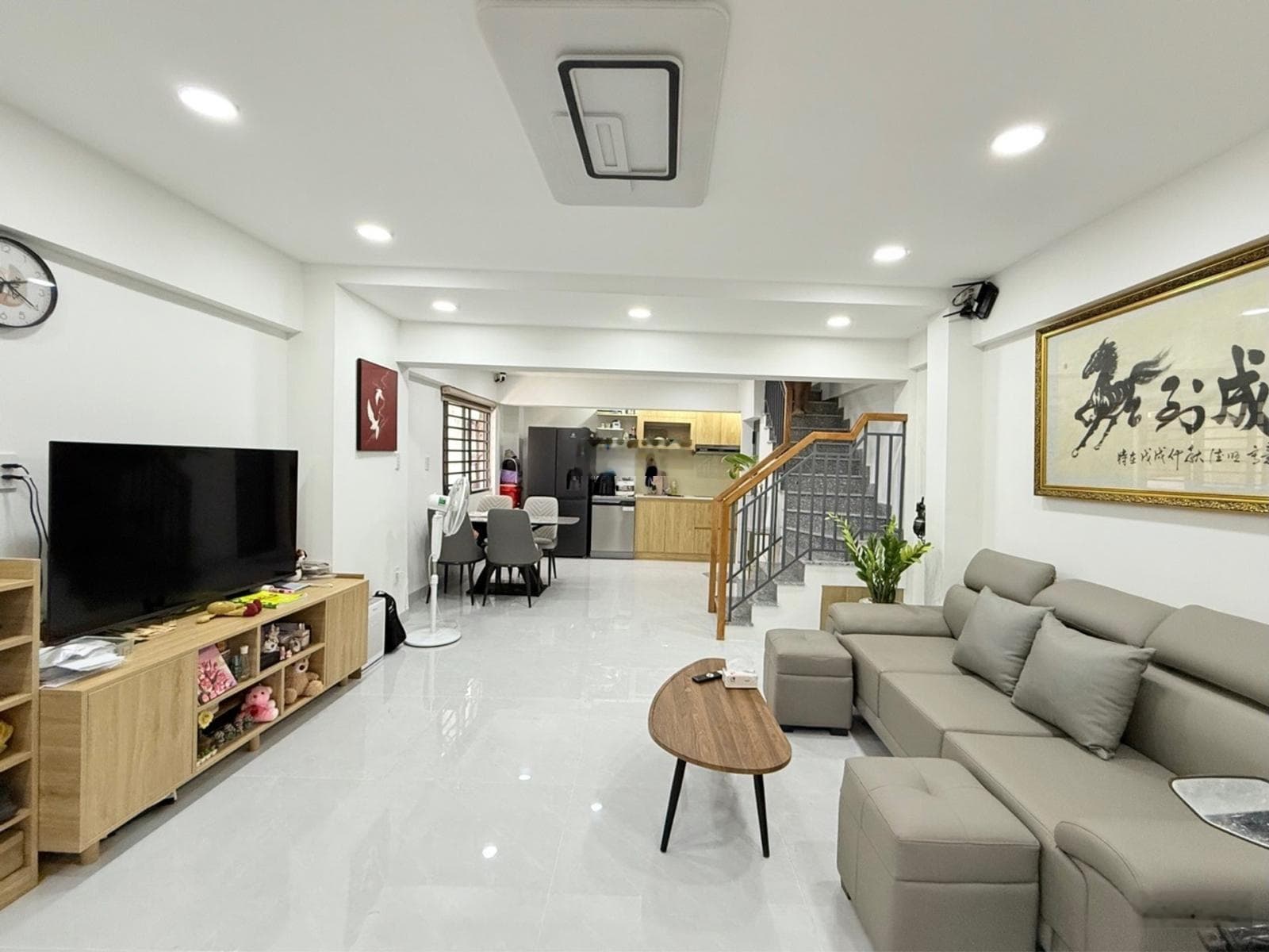 Bán nhà riêng 3 tầng, 3PN, ngang 4m, sát mặt tiền Điện Biên Phủ, Bình Thạnh 5