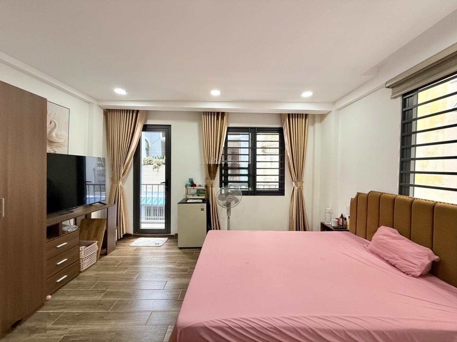 Bán nhà riêng 3 tầng, 3PN, ngang 4m, sát mặt tiền Điện Biên Phủ, Bình Thạnh 4