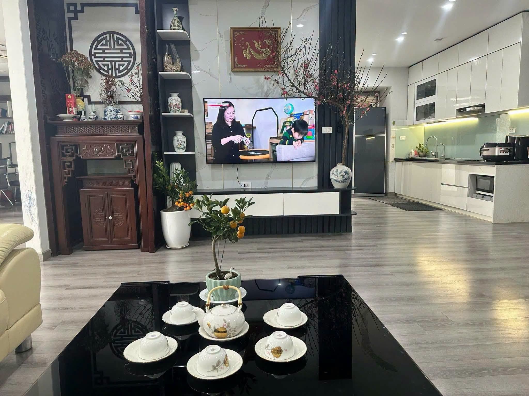 Căn hộ 138m2 CT1 Văn Khê, giá nhỉnh 6 tỷ, full nội thất xịn 4