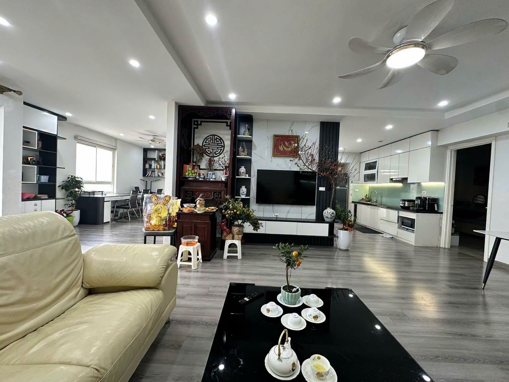 Căn hộ 138m2 CT1 Văn Khê, giá nhỉnh 6 tỷ, full nội thất xịn 2