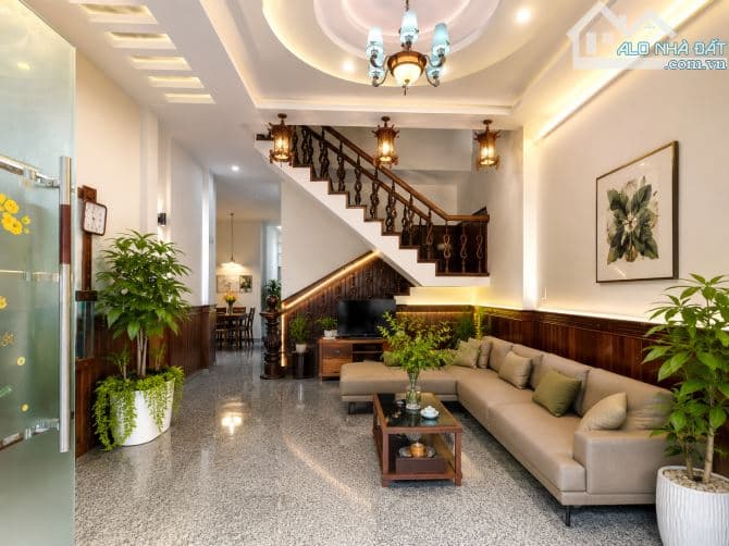 BÁN NHÀ MẶT TIỀN NGUYỄN LAI - 85M2 - 3 TẦNG - TẶNG NỘI THẤT HẾT - NHỈNH 7 TY